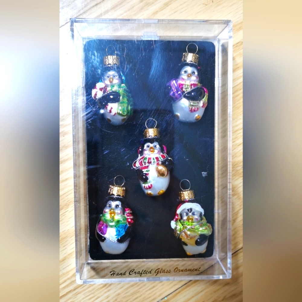 Hand Crafted Glass Penguins Ornament